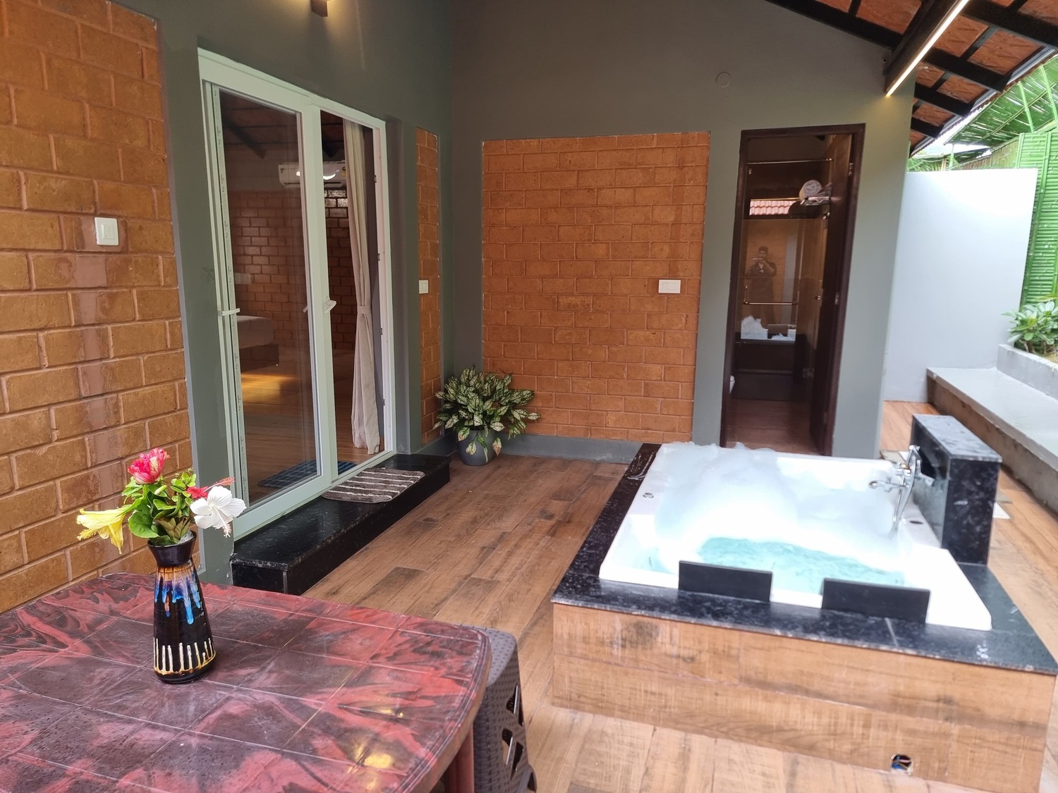 Jacuzzi 2