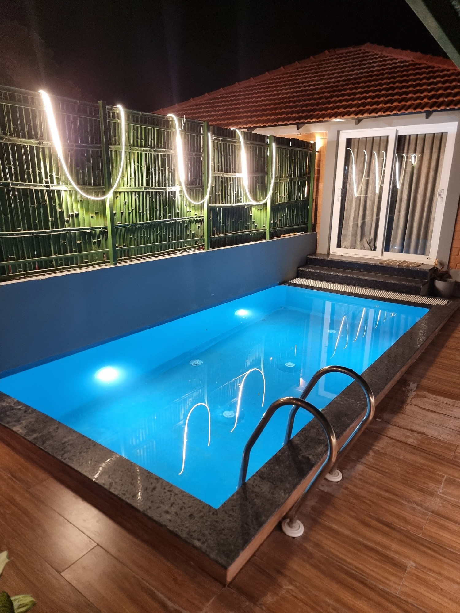 Pool 2