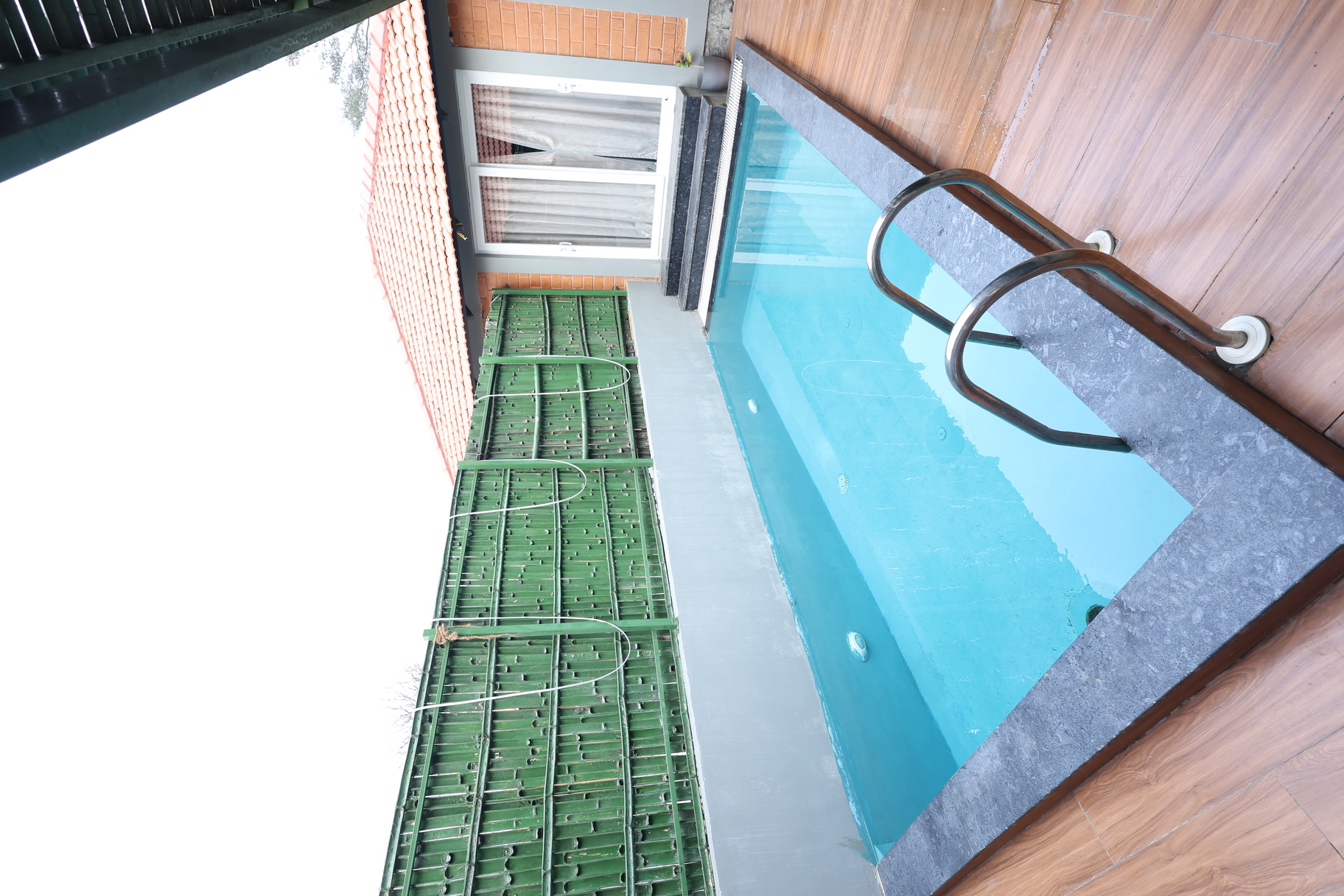 Pool 8